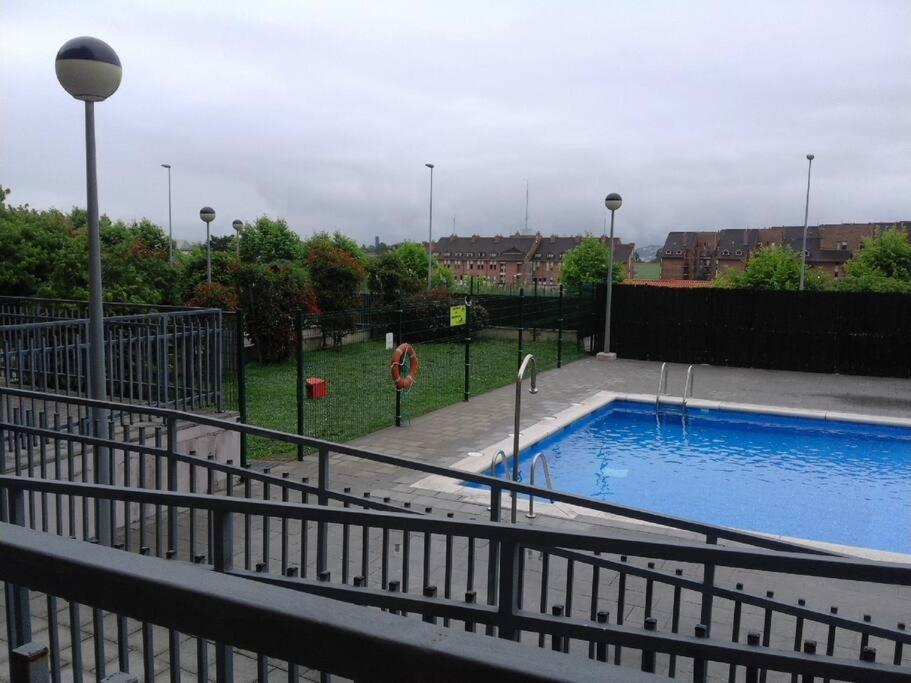 Piso Con Vistas En Urbanizacion Con Piscina Santander Extérieur photo