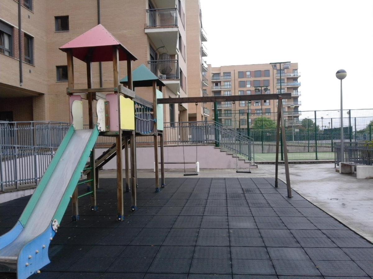 Piso Con Vistas En Urbanizacion Con Piscina Santander Extérieur photo
